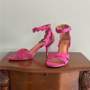 Nine West Pink Suede heels 6.5M